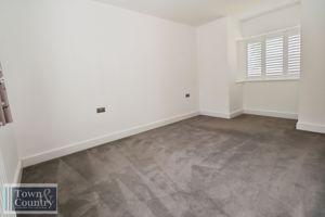 ORCHARD CRESCENT- click for photo gallery